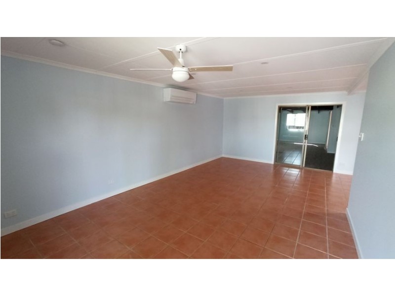 1 Drummond Street, Urangan QLD 4655