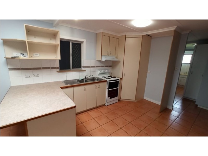 1 Drummond Street, Urangan QLD 4655