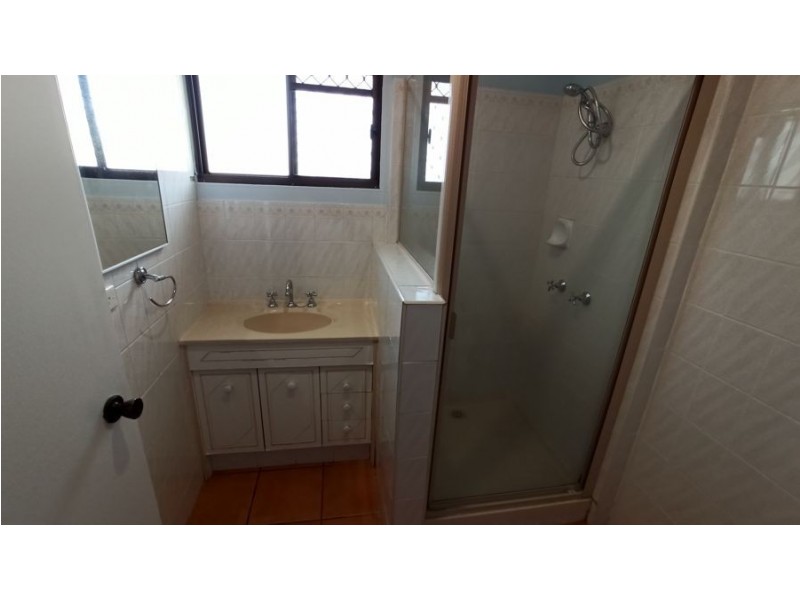 1 Drummond Street, Urangan QLD 4655