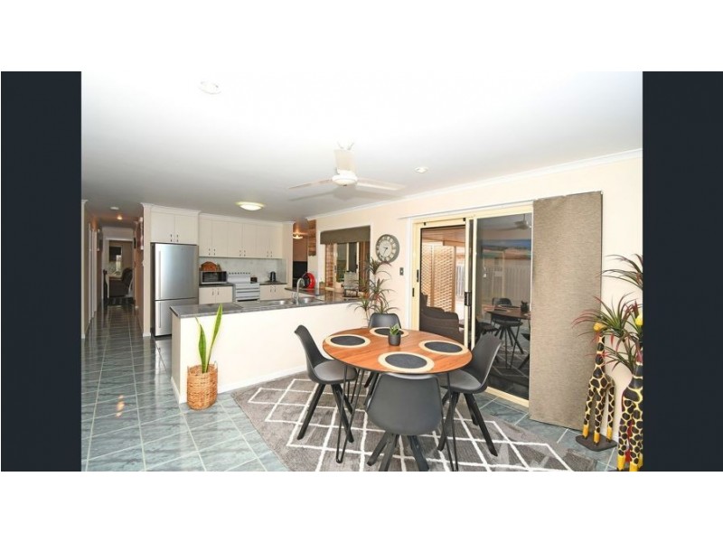 17 Brolga Court, Eli Waters QLD 4655