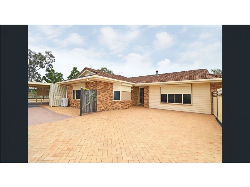 17 Brolga Court, Eli Waters QLD 4655