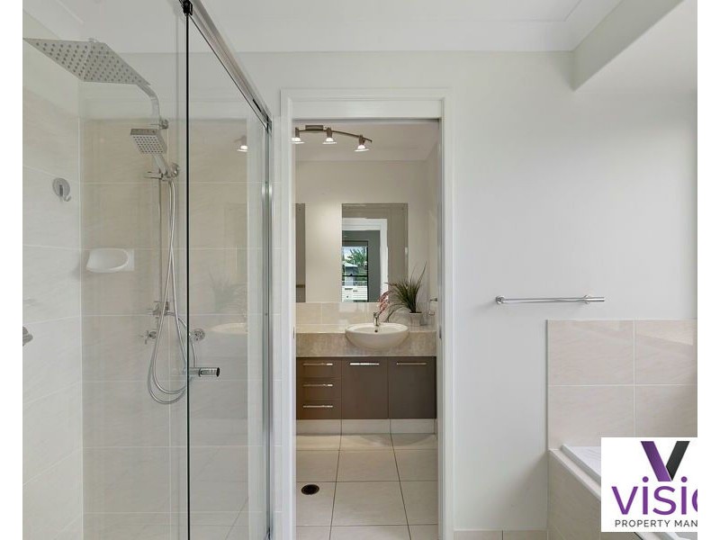 68 Long Street, Point Vernon QLD 4655