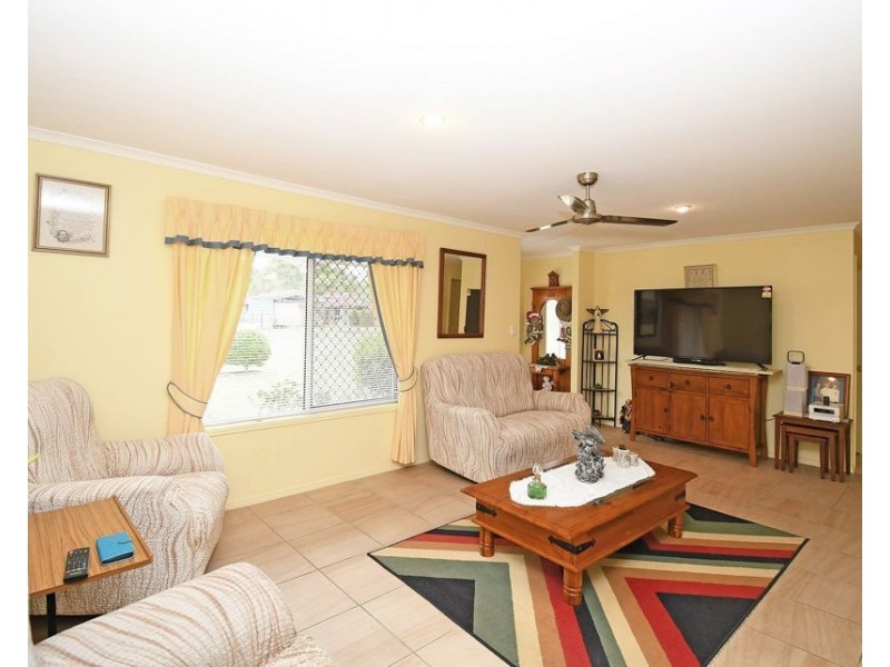 6 Figbird Close, Eli Waters QLD 4655