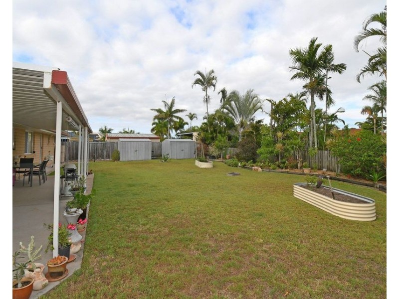6 Figbird Close, Eli Waters QLD 4655