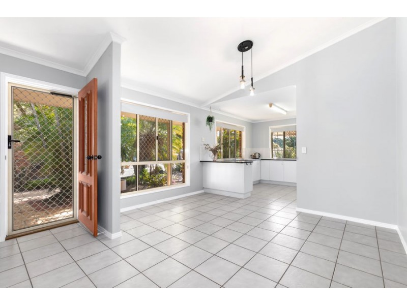 27 Miller Street, Urangan QLD 4655