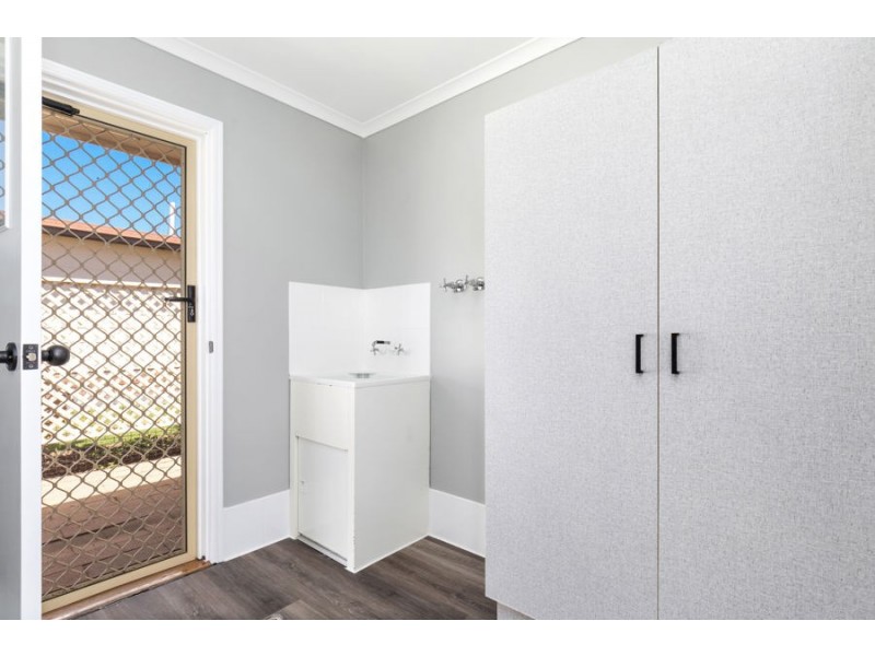 27 Miller Street, Urangan QLD 4655