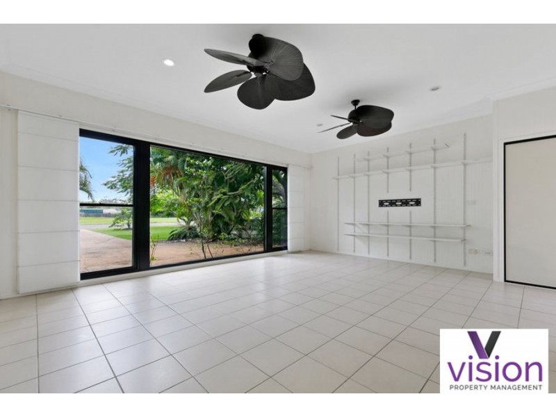 1 Ocean Park Dive, Dundowran Beach QLD 4655