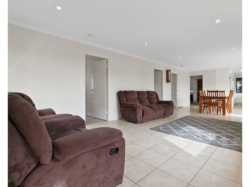 15 Crawford Drive, Dundowran QLD 4655