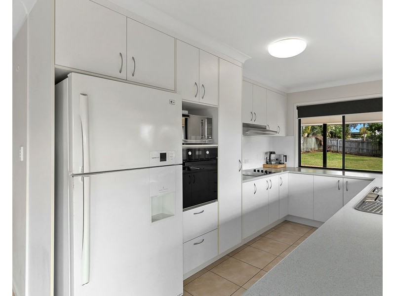 15 Crawford Drive, Dundowran QLD 4655