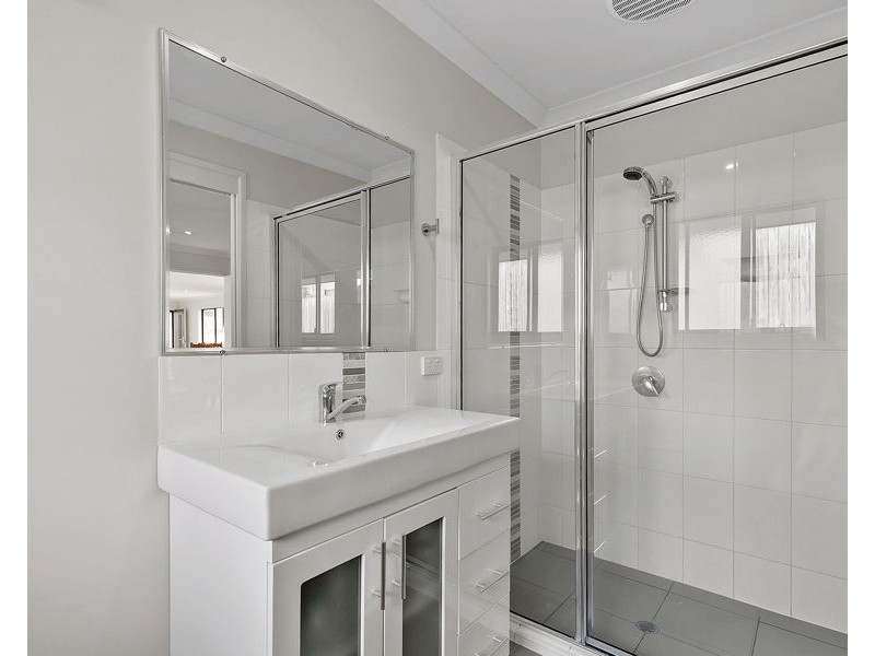 15 Crawford Drive, Dundowran QLD 4655