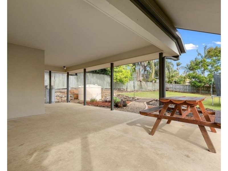 15 Crawford Drive, Dundowran QLD 4655
