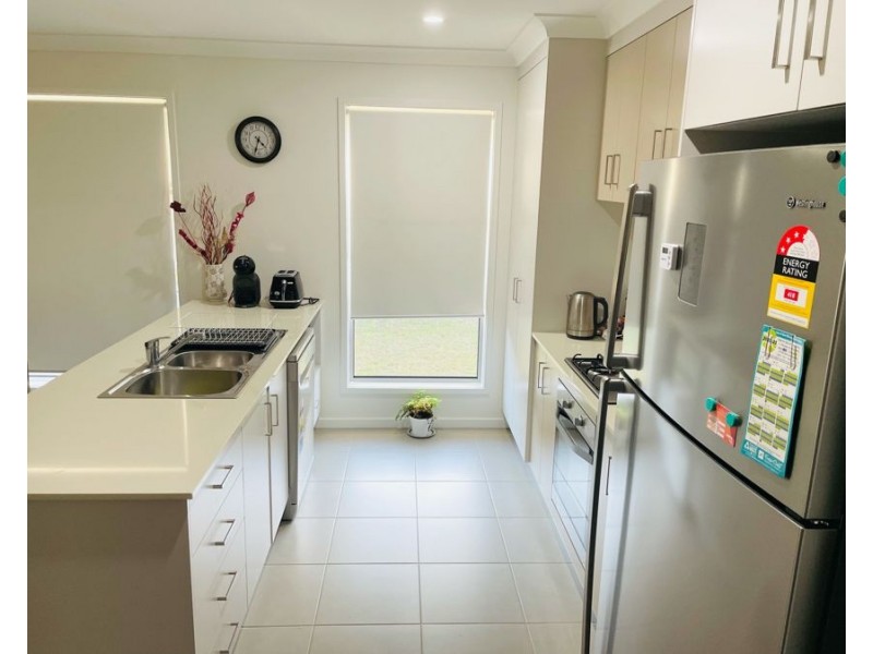 16 Atherton Road, Urraween QLD 4655