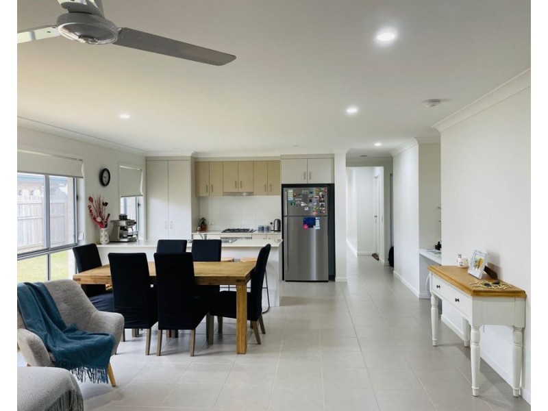 16 Atherton Road, Urraween QLD 4655