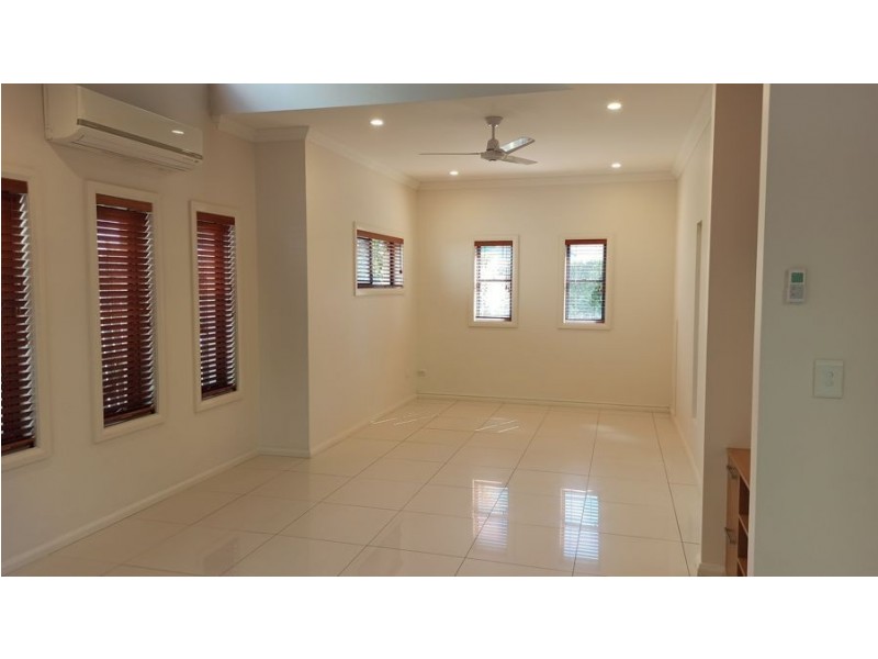 6/243 Torquay Terrace, Torquay QLD 4655