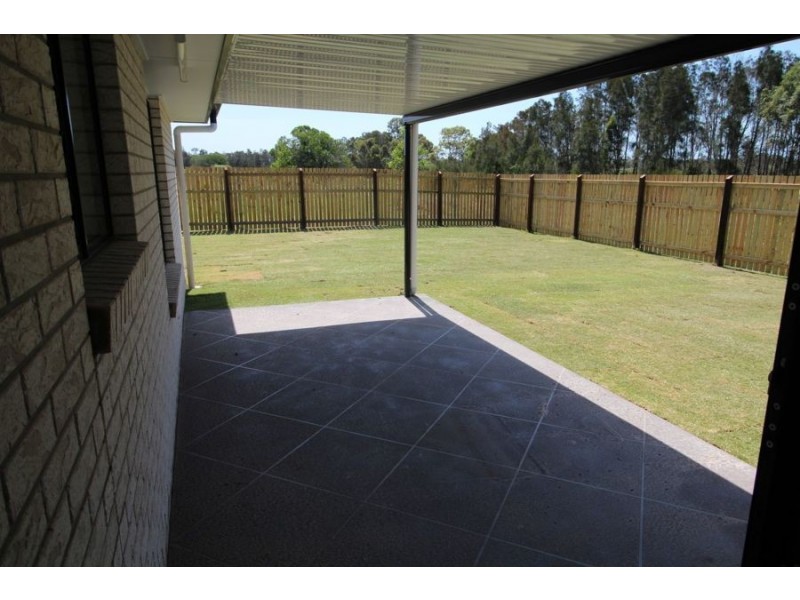 69 Serenity Dve, Eli Waters QLD 4655