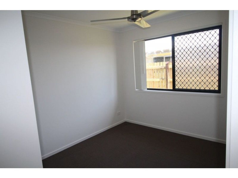 69 Serenity Dve, Eli Waters QLD 4655