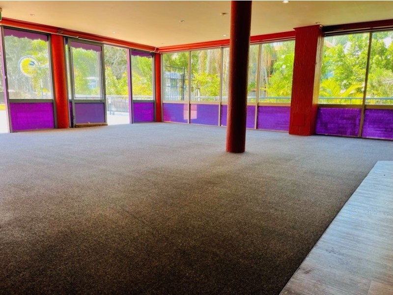 1/383 Esplanade, Torquay QLD 4655