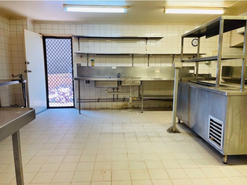 1/383 Esplanade, Torquay QLD 4655