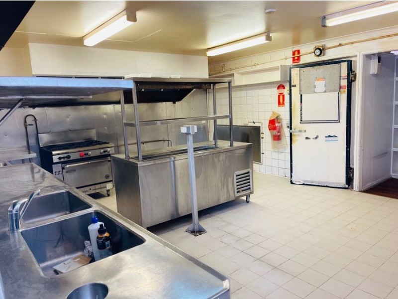 1/383 Esplanade, Torquay QLD 4655