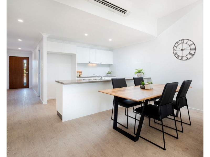 24/1 Links Court, Urraween QLD 4655