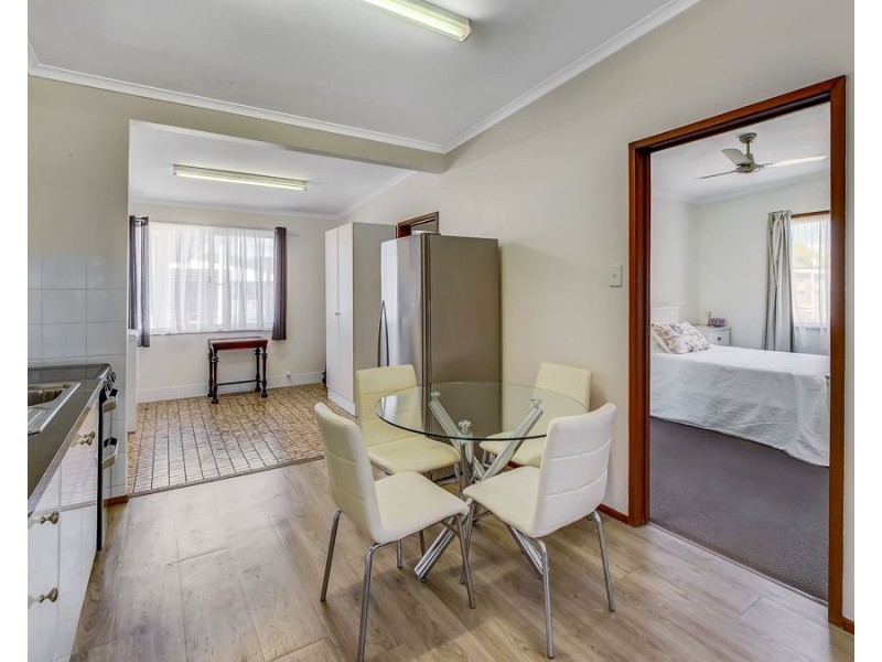 4/427 Esplanade, Torquay QLD 4655