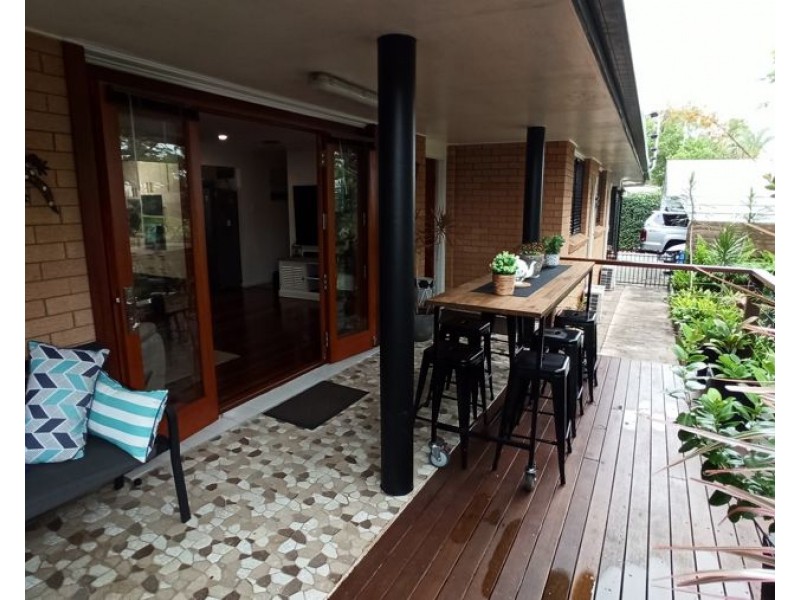 14 Robert Street, Torquay QLD 4655