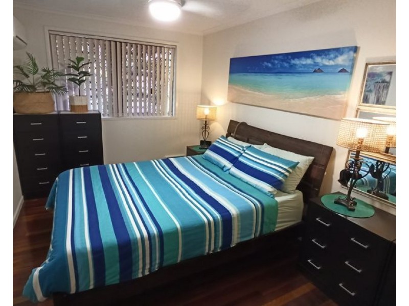 14 Robert Street, Torquay QLD 4655