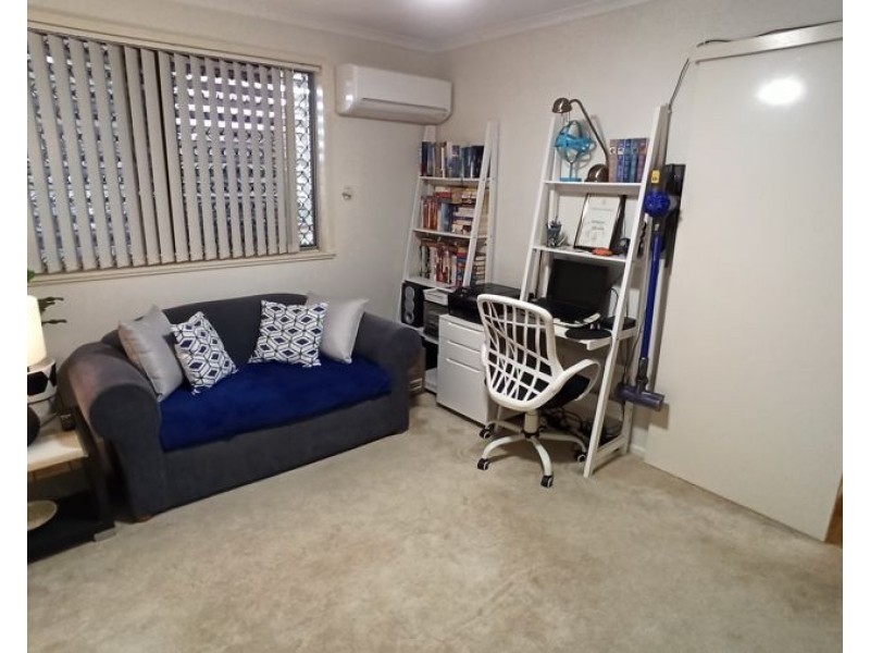14 Robert Street, Torquay QLD 4655