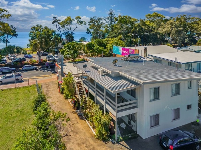 2/427 Esplanade, Torquay QLD 4655