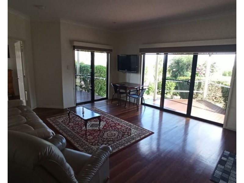 684 Esplanade, Urangan QLD 4655