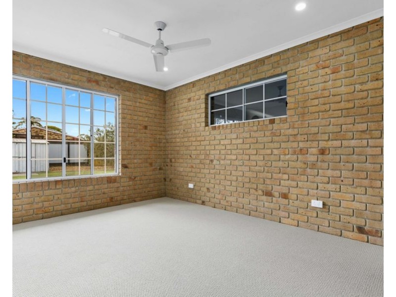 11 Poinciana Crescent, Kawungan QLD 4655