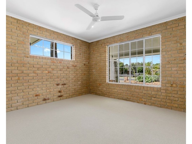 11 Poinciana Crescent, Kawungan QLD 4655