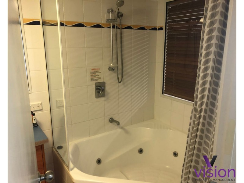 Unit 319 Buccaneer Drive, Urangan QLD 4655