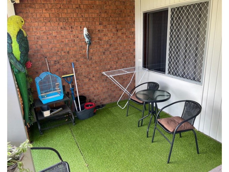 1/427 Esplanade, Torquay QLD 4655