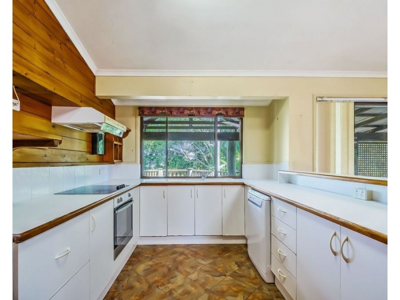 11 Talasea Drive, Kawungan QLD 4655