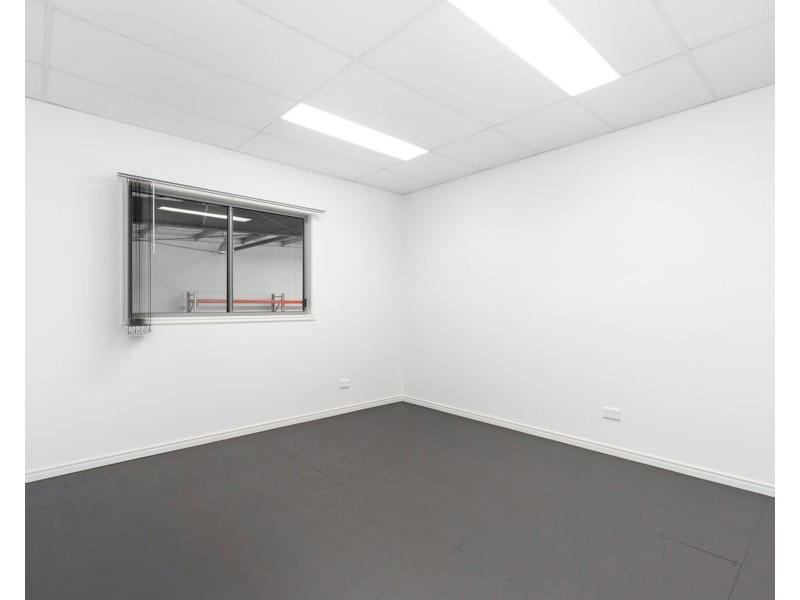 1/4 Victory East Street, Urangan QLD 4655