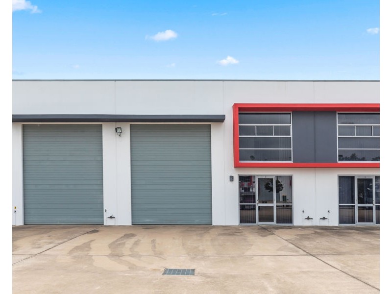 2/4 Victory East Street, Urangan QLD 4655