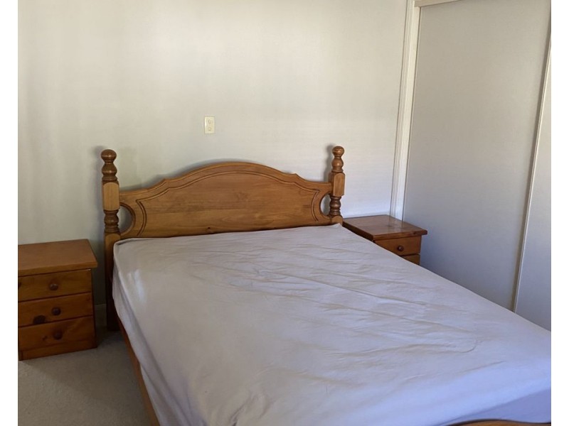 25 Hibiscus Street, Urangan QLD 4655