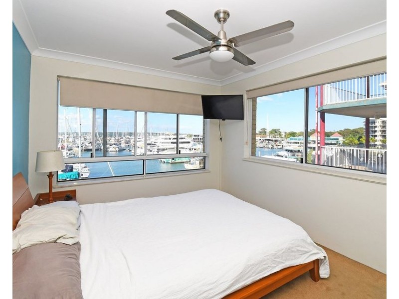 25 17 Buccaneer Drive, Urangan QLD 4655
