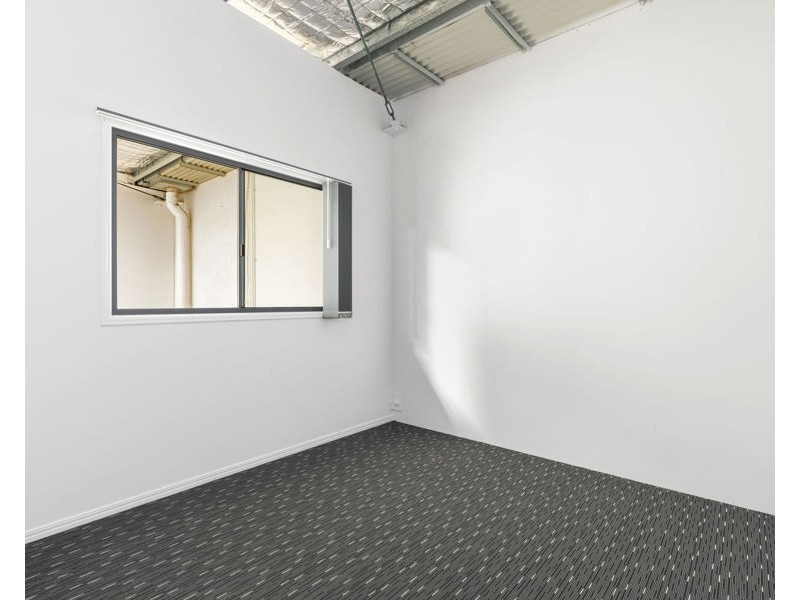 4/6 Victory East Street, Urangan QLD 4655