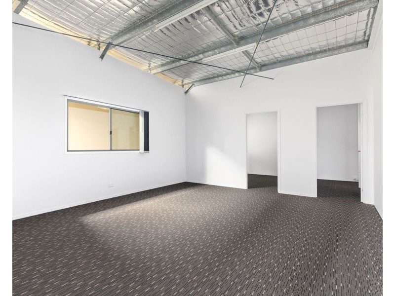 4/6 Victory East Street, Urangan QLD 4655