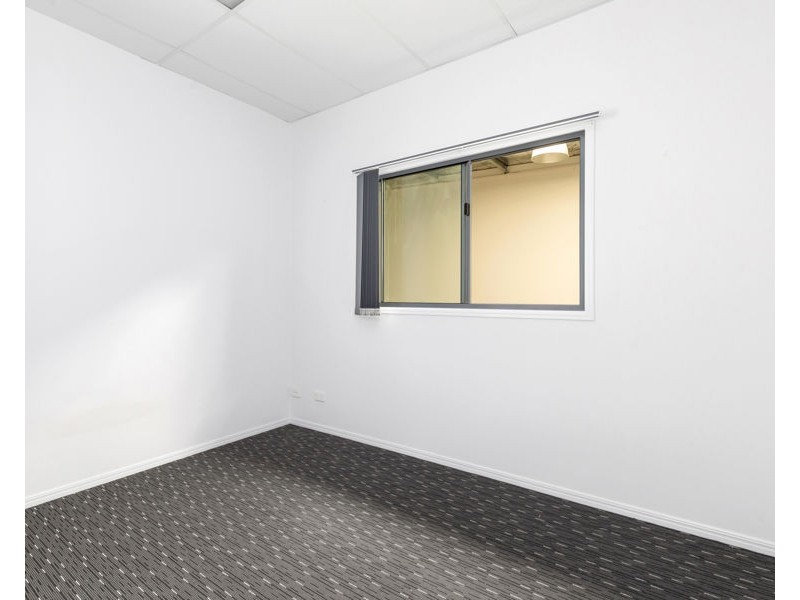 4/6 Victory East Street, Urangan QLD 4655