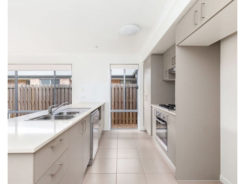 12 Venus Street, Urraween QLD 4655