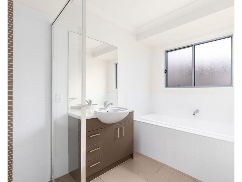 12 Venus Street, Urraween QLD 4655