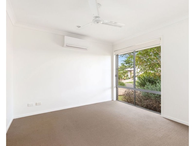 12 Venus Street, Urraween QLD 4655