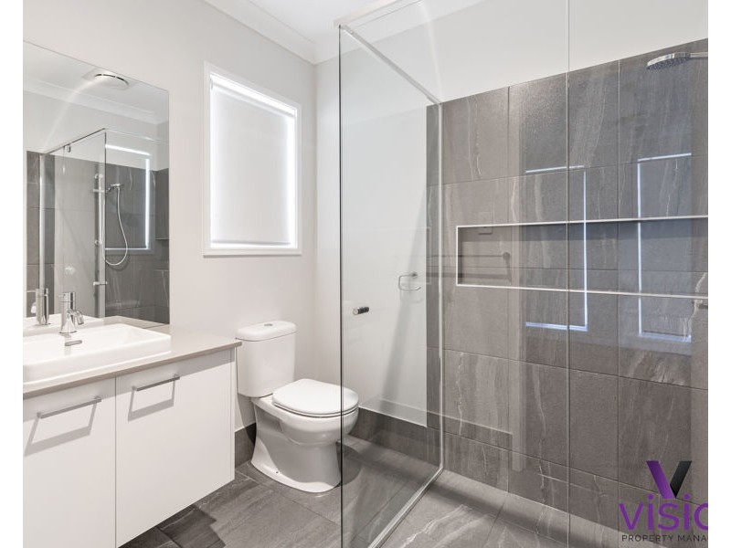 1 Seabreeze Lane, Point Vernon QLD 4655
