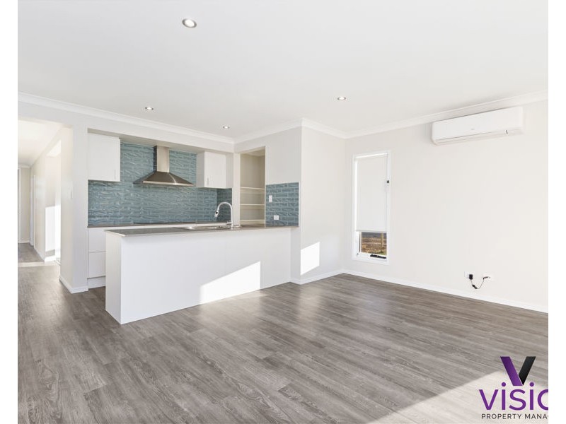 1 Seabreeze Lane, Point Vernon QLD 4655