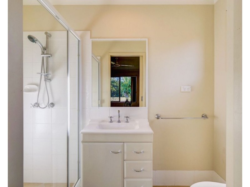 36 Emerald Park Way, Urangan QLD 4655