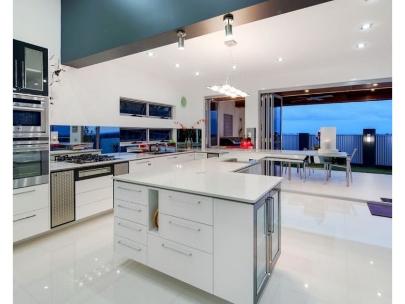 41 Sandy View Drive, Nikenbah QLD 4655