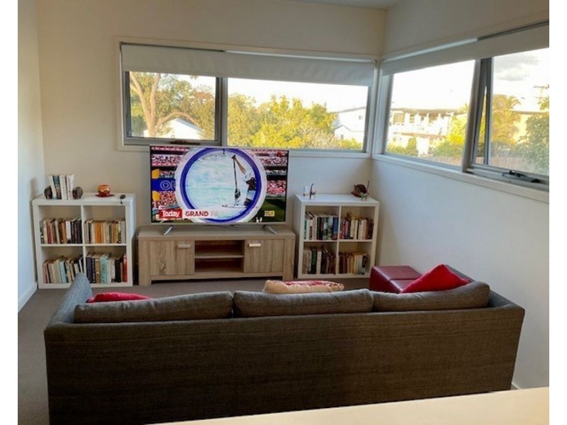 12/80 Moolyyir Street, Urangan QLD 4655